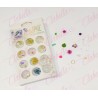 Decoración CRISTAL CON FIGURAS Y NATURALEZA MUERTA para uñas aprox 360 piezas en estuche de 7×12.5cm con 12 divisiones. 11A-60 (
