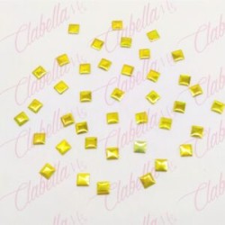 Decoración CUADRADOS 3D DORADOS GRANDES para uñas aprox 45 piezas por paquete (PB)